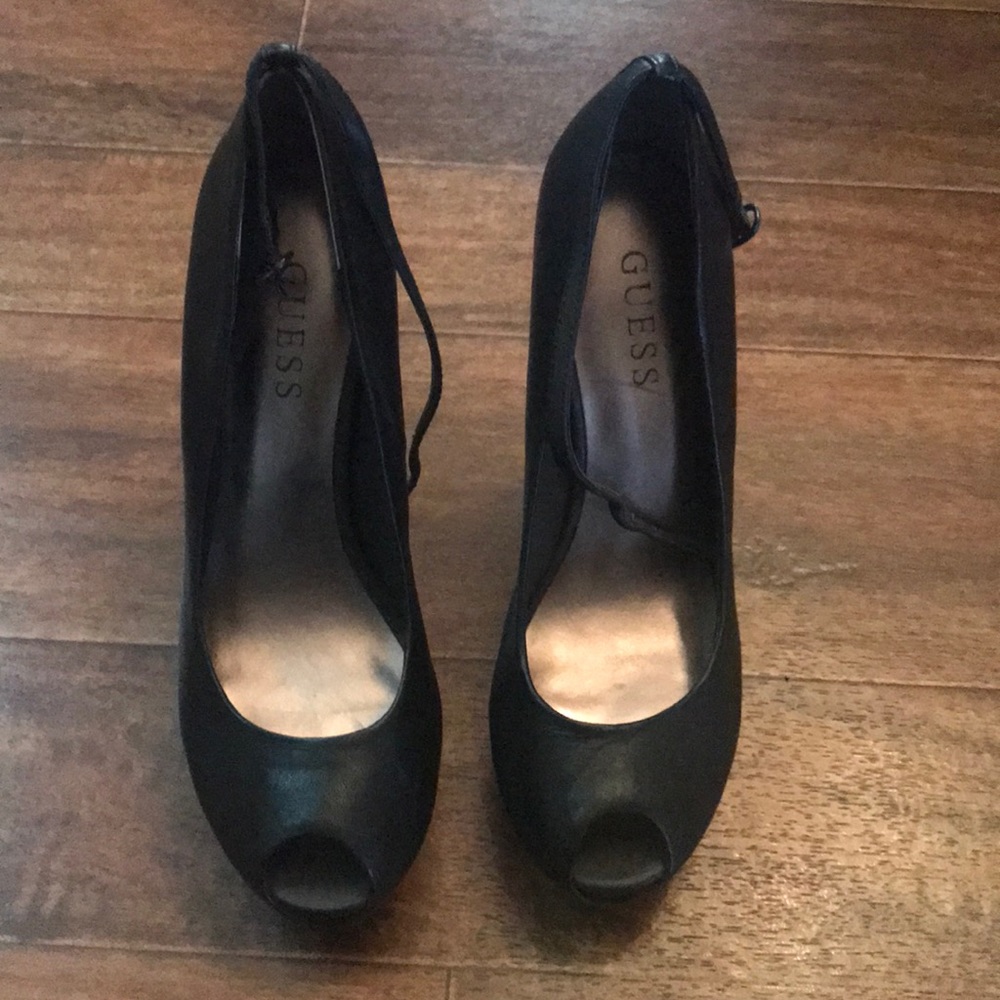 Guess Platform heels
